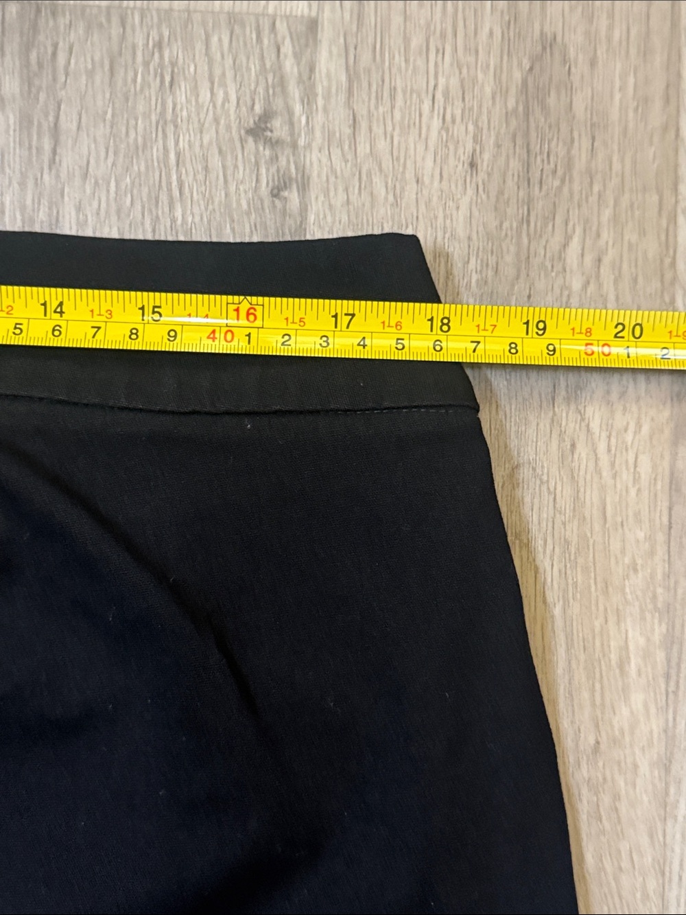 Chicos Size 3 (16/18) Black Stretch Capri Pants - Picture 5 of 11